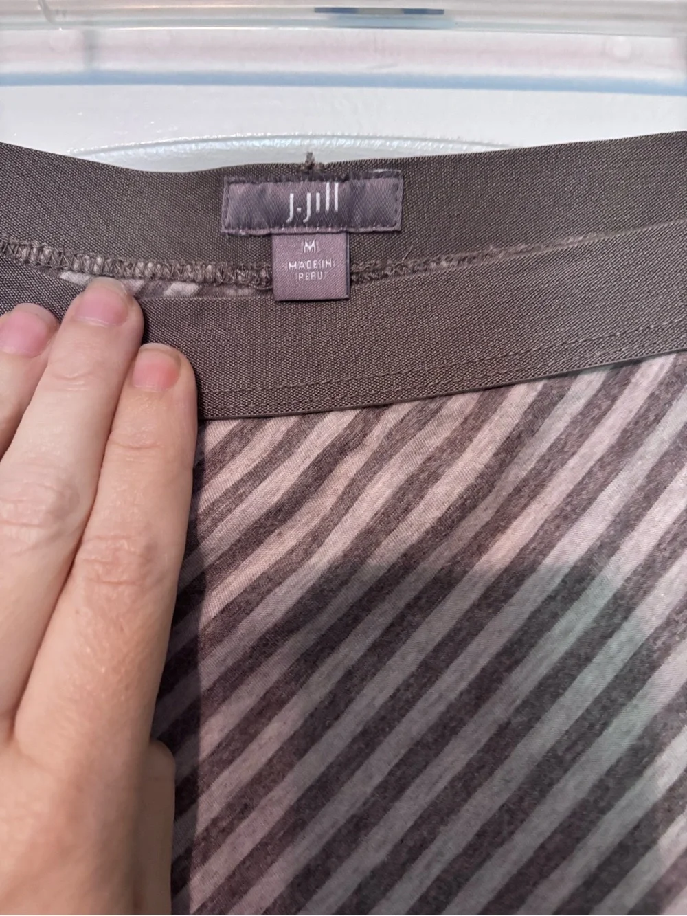J. Jill Diagonal Stripe Maxi Skirt in Gray and White Size Medium - Picture 5 of 9
